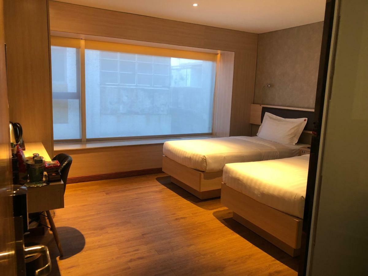 Ifu Hotel Макао Екстериор снимка
